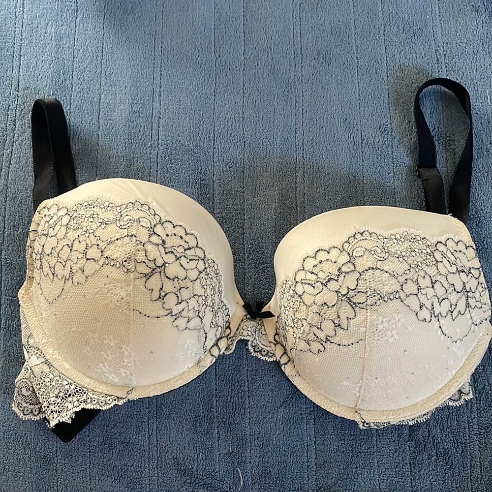 Victoria's Secret 34DDD Dream Angels Lined Demi Bra Size 34DDD Black White